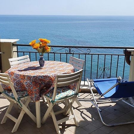 Borgo Prino Apartment Империа Екстериор снимка