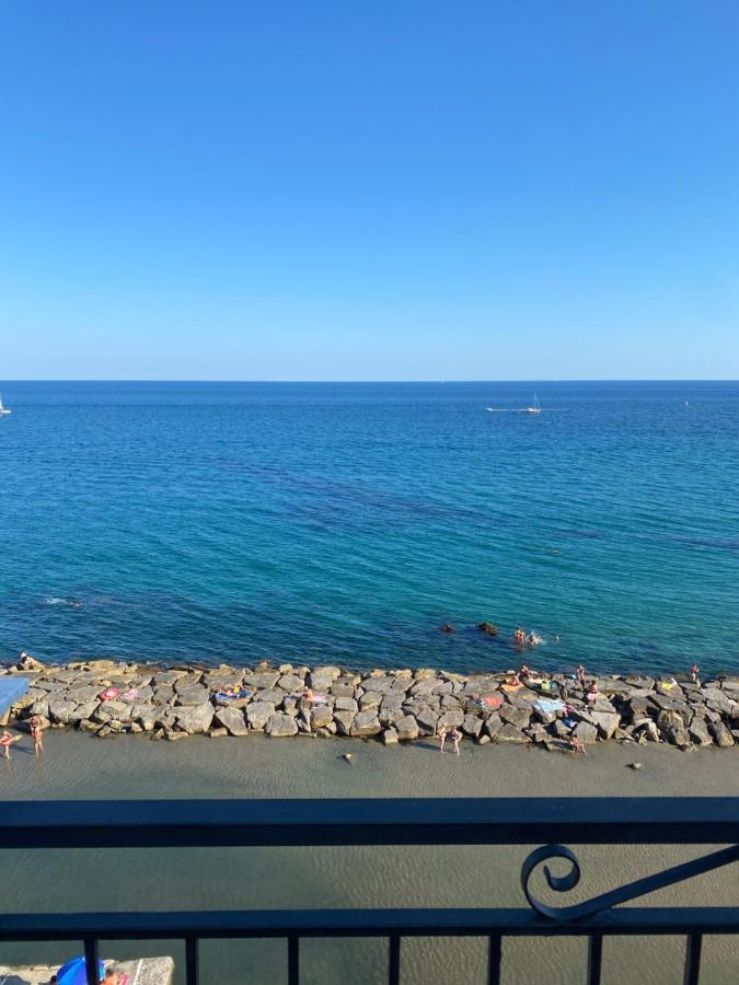 Borgo Prino Apartment Империа Екстериор снимка